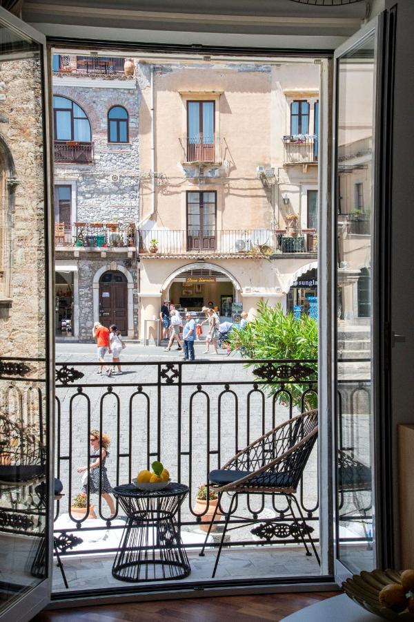 Castalia Apartments & Rooms Duomo Taormina Exterior photo