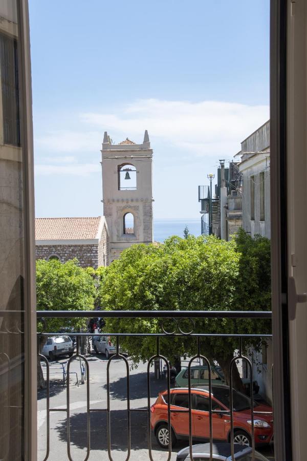 Castalia Apartments & Rooms Duomo Taormina Exterior photo