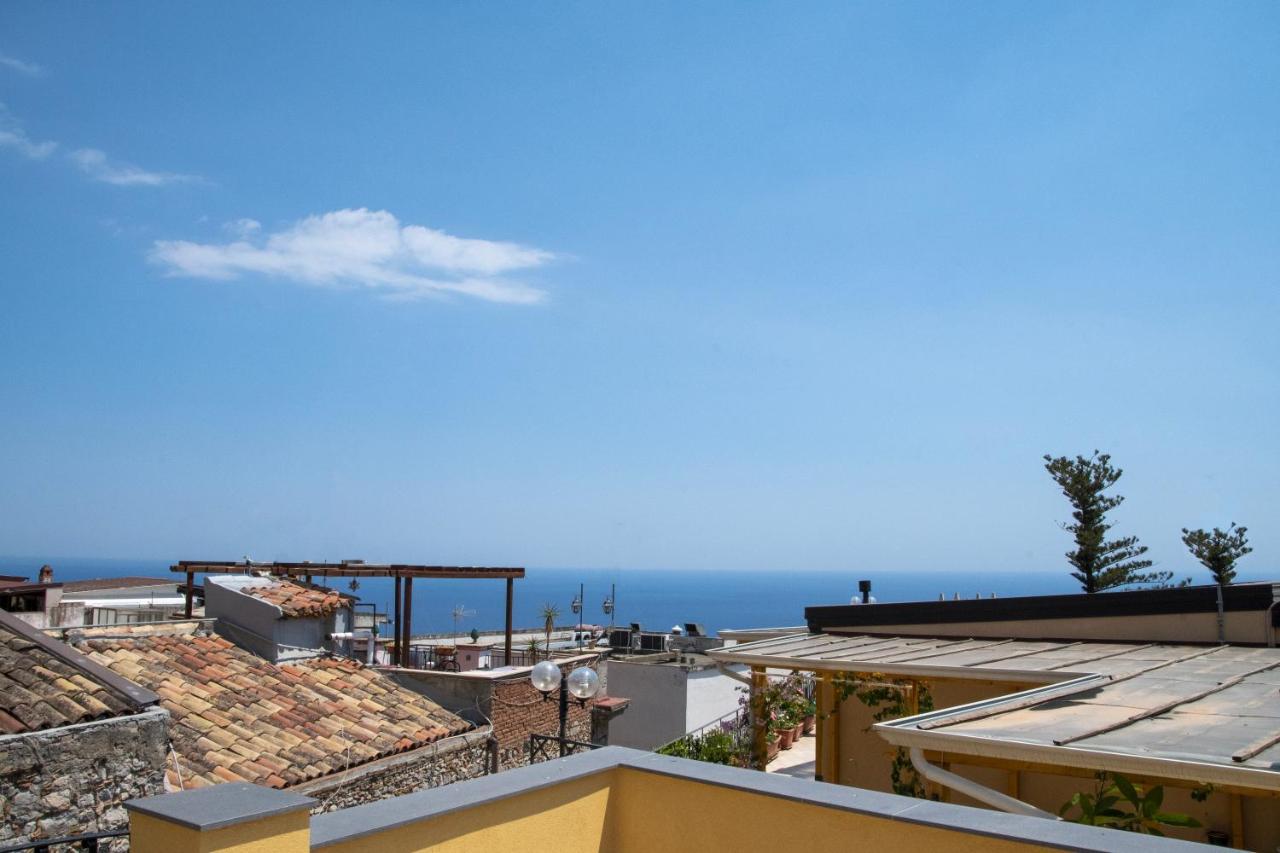 Castalia Apartments & Rooms Duomo Taormina Exterior photo
