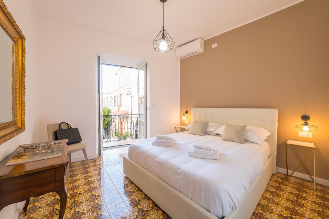 Castalia Apartments & Rooms Duomo Taormina Exterior photo