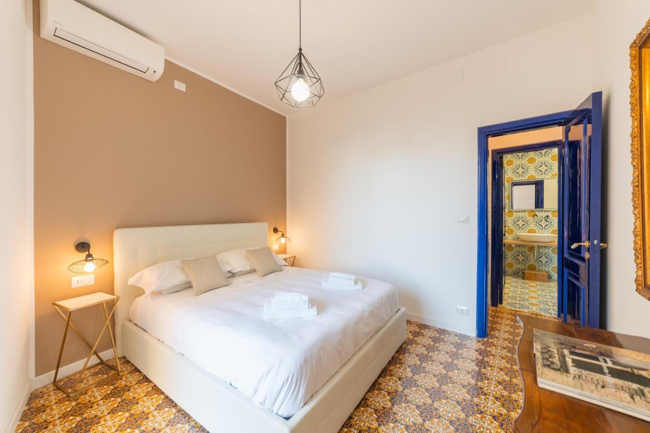 Castalia Apartments & Rooms Duomo Taormina Exterior photo