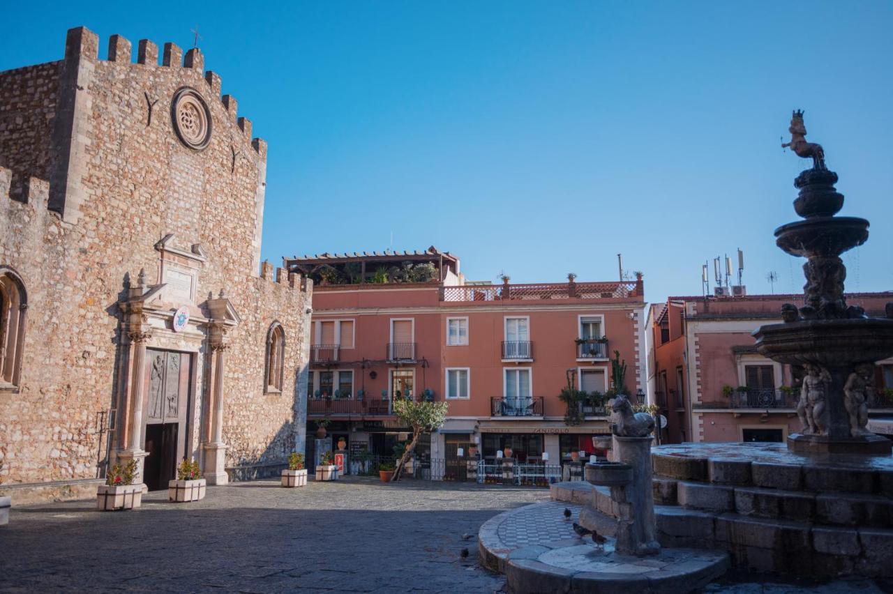 Castalia Apartments & Rooms Duomo Taormina Exterior photo